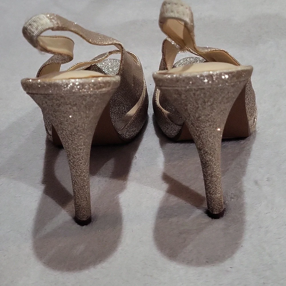 Lulu Townsend Elegant Glitter Slingback Heels - Picture 5 of 11